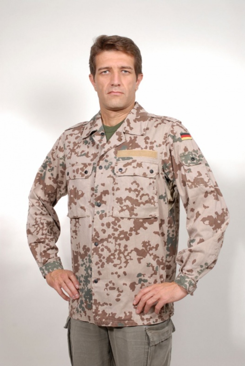 Camicia militare desert tedesca