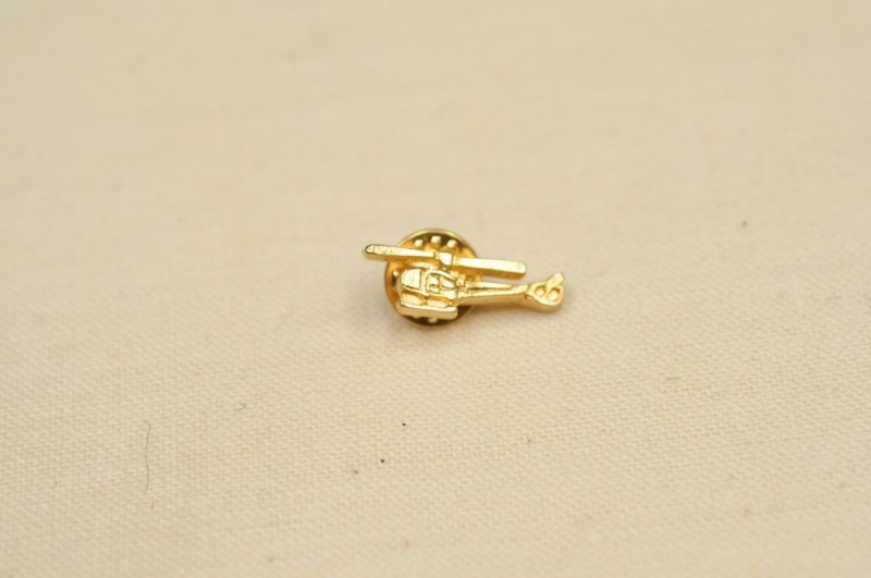 Pin elicottero oro