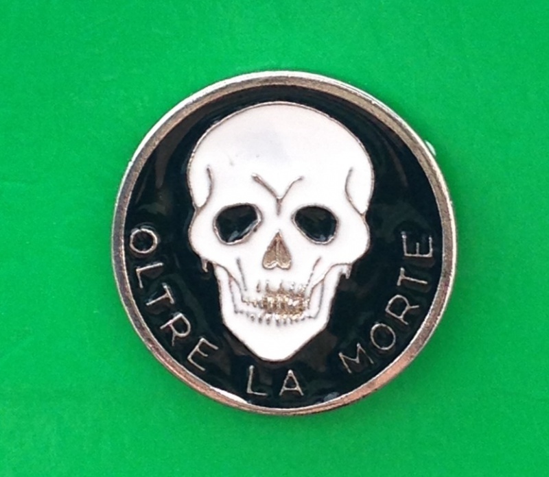 Spilla Oltre la morte