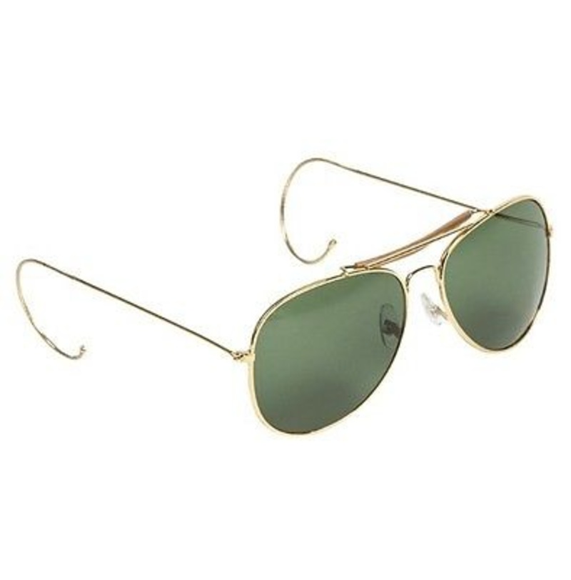 Occhiali da sole verdi tipo rayban