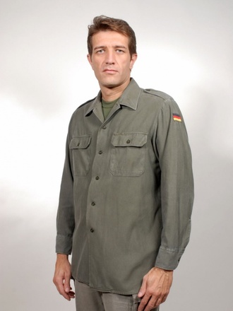 Camicia tedesca verde oliva usata