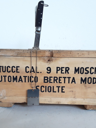CASSETTA+COLTELLO TATTICO + PIASTINA RICONOSCIMENTO ITA