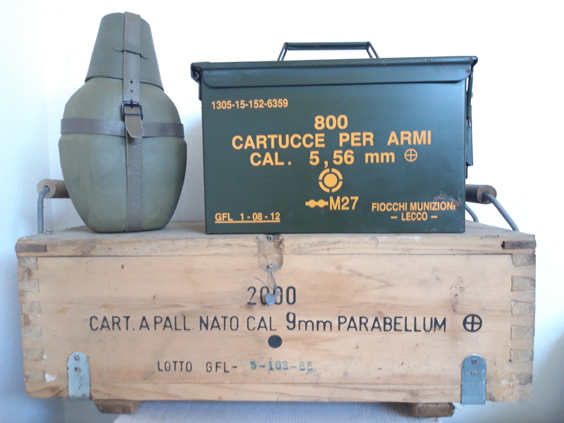 OFFERTA CASSETTA PARABELLUM +CASSETTA METALLO + BORRACCIA DDR