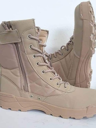 OFFERTA N.2 PAIA  ANFIBI DESERT CON ZIP ULTRALEGGERI