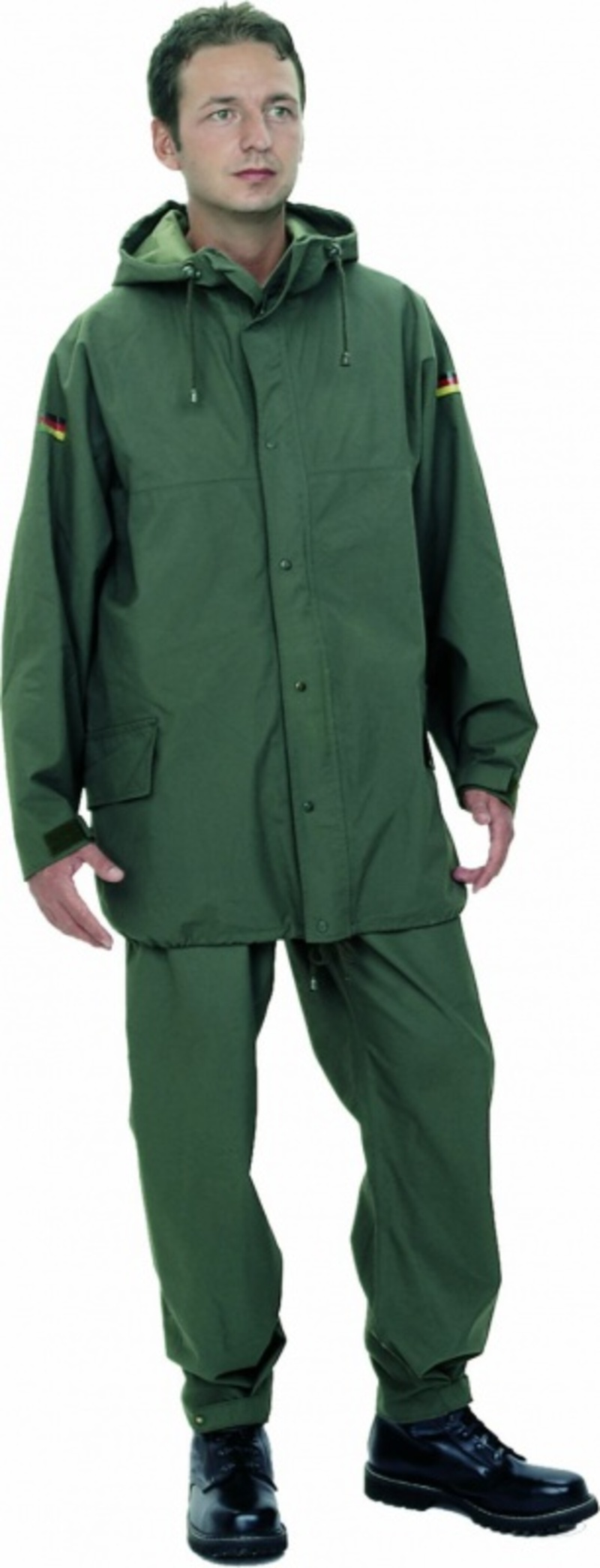 Completo in Goretex tedesco verde usato