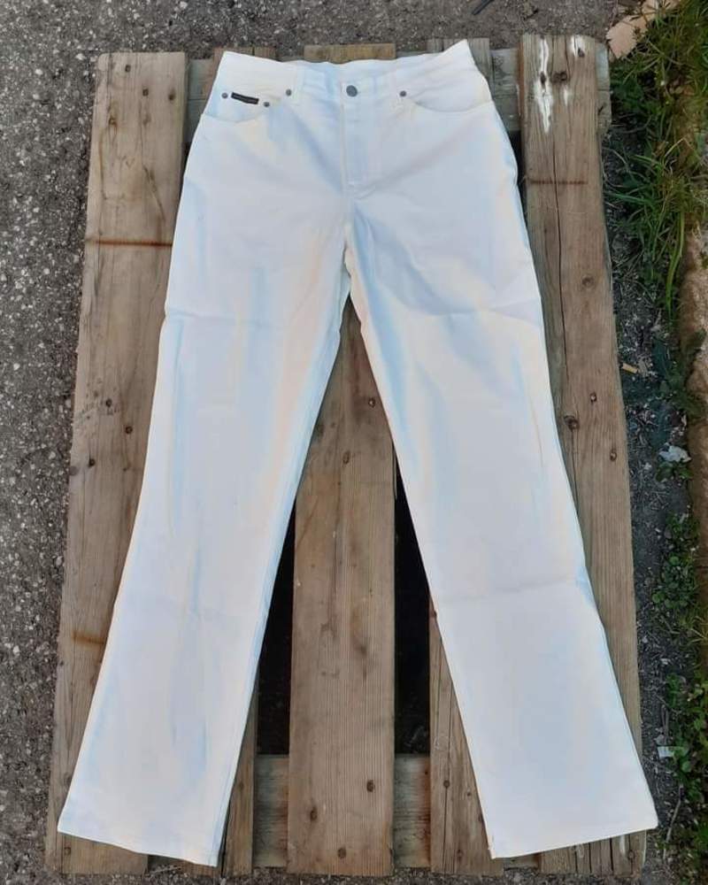 OFFERTA 4 PAIA DI JEANS BIANCHI NUOVI