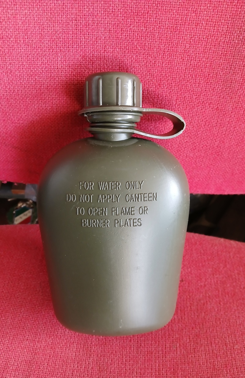 BORRACCIA MODELLO U.S.ARMY IN PLASTICA VERDE